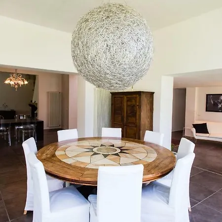 Luxury Moruse Villa *